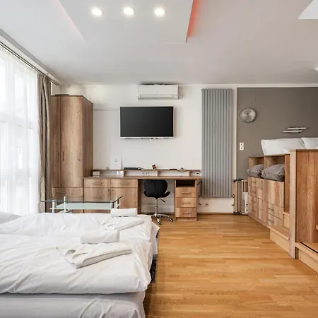 Eclipse Elegance Apartment Boedapest Buitenkant foto